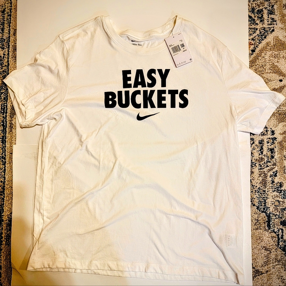 Nike Dri-Fit White Graphic T-shirt Size XXL